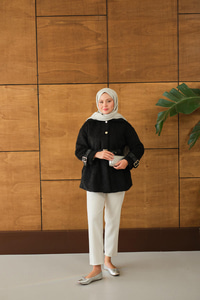 Gold Düğme Detay Kemerli Ceket Siyah