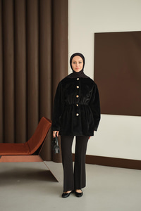 Gold Düğme Detay Kısa Kaban Siyah