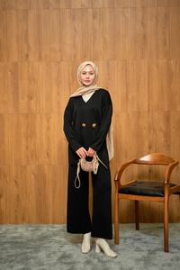 Gold Düğme Detay Takım Siyah