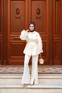 Gold Düğme Detaylı Gömlek Beyaz