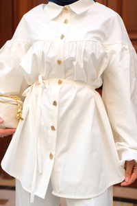 Gold Düğme Detaylı Gömlek Beyaz