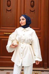 Gold Düğme Detaylı Gömlek Beyaz