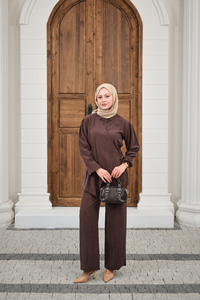 Gold Düğme Detaylı Pantolonlu Modal Takım Kahverengi