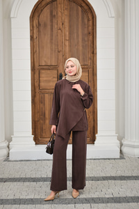 Gold Düğme Detaylı Pantolonlu Modal Takım Kahverengi