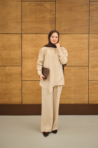 Gold Düğme Detaylı Pantolonlu Modal Takım Vizon