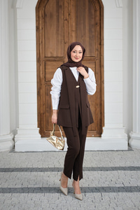 Gold Düğme Detaylı Yelekli Takım Kahverengi