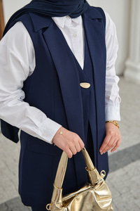 Gold Düğme Detaylı Yelekli Takım Lacivert