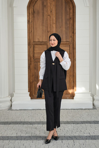 Gold Düğme Detaylı Yelekli Takım Siyah