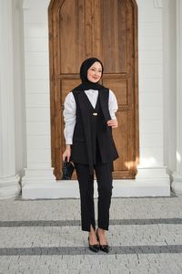 Gold Düğme Detaylı Yelekli Takım Siyah