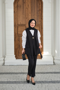 Gold Düğme Detaylı Yelekli Takım Siyah