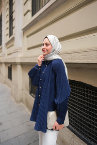 Gold Düğme Ve Piliseli Gömlek Lacivert