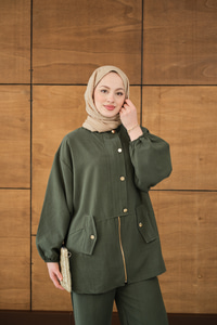 Gold Düğmeli Çift Cepli Fermuarlı Takım Yeşil