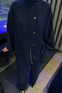 Gold Düğmeli Çift Cepli Fermuarlı Takım Lacivert