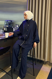 Gold Düğmeli Çift Cepli Fermuarlı Takım Lacivert