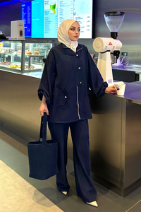 Gold Düğmeli Çift Cepli Fermuarlı Takım Lacivert