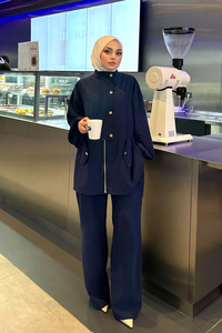 Gold Düğmeli Çift Cepli Fermuarlı Takım Lacivert