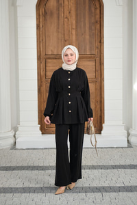 Gold Düğmeli Pileli Pantolonlu Takım Siyah