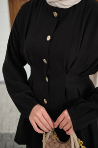 Gold Düğmeli Pileli Pantolonlu Takım Siyah