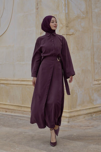 Gold Kemer Detay Dar Kalıp Gömlekli Takım Mürdüm