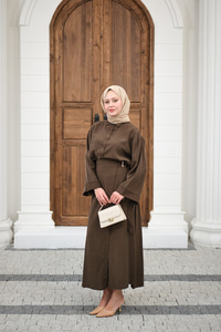 Gold Kemer Detay Gömlekli Takım Kahverengi