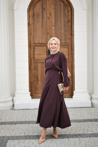 Gold Kemer Detay Gömlekli Takım Mürdüm