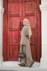 Gold Kemer Detay Gömlekli Takım Taş