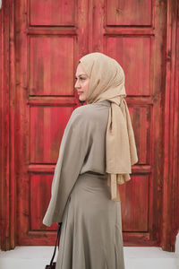 Gold Kemer Detay Gömlekli Takım Taş