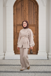 Gold Kemerli Düğme Detay Takım Krem