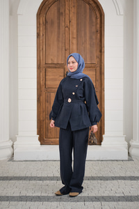 Gold Kemerli Düğme Detay Takım Lacivert