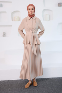 Gömleği Bağlama Detaylı Takım Krem