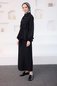 Gömleği Bağlama Detaylı Takım Siyah