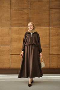 Gömlek Yaka Fermuarlı Etekli Takım Kahverengi