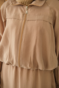 Gömlek Yaka Fermuarlı Etekli Takım Vizon