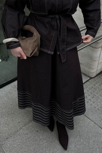 Gömlek Yaka Gizli Düğmeli Nakışlı Çift Cep Etekli Takım Kahverengi