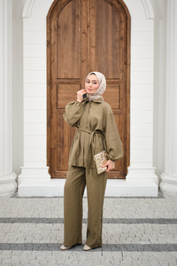 Gömlek Yaka Gizli Fermuarlı Bel Bağlamalı Pantolonlu Takım Yağ Yeşil