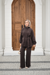 Gömlek Yaka Gizli Fermuarlı Bel Bağlamalı Pantolonlu Takım Kahverengi