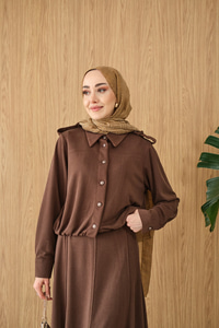 Gömlek Yaka Gümüş Düğme Detay Takım Kahverengi