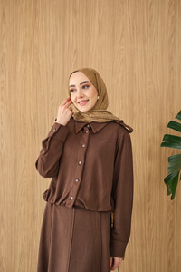 Gömlek Yaka Gümüş Düğme Detay Takım Kahverengi