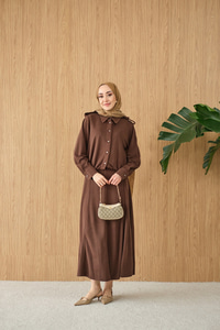 Gömlek Yaka Gümüş Düğme Detay Takım Kahverengi