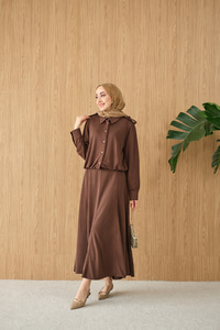 Gömlek Yaka Gümüş Düğme Detay Takım Kahverengi