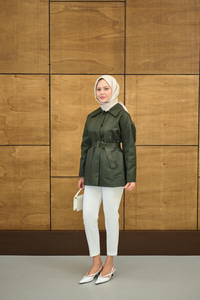 Gömlek Yaka Toka Düğme Detay Kemerli Astarlı Regular Gabardin Trenç Yeşil