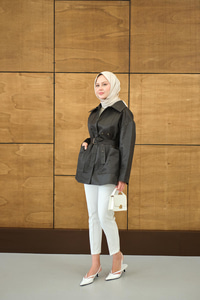 Gömlek Yaka Toka Düğme Detay Kemerli Astarlı Regular Gabardin Trenç Kahverengi