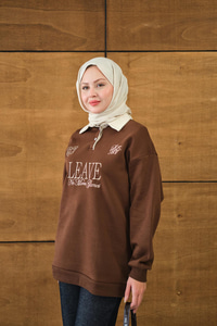 Gömlek Yaka Yazı Baskılı Sweat Kahverengi