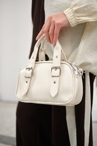 Göz Fermuarlı Saten Çanta Krem