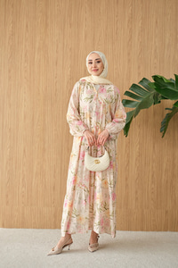 Gül Desenli Elbise Pembe