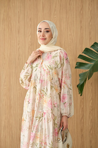 Gül Desenli Elbise Pembe