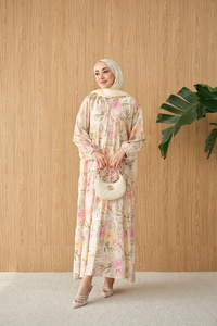 Gül Desenli Elbise Pembe