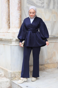 Gül Detay Belden Bağlamalı İkili Takım Lacivert