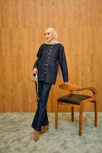 Gümüş Düğme Detaylı Takım Lacivert