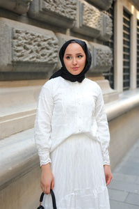 Güpür Detaylı Takım Beyaz